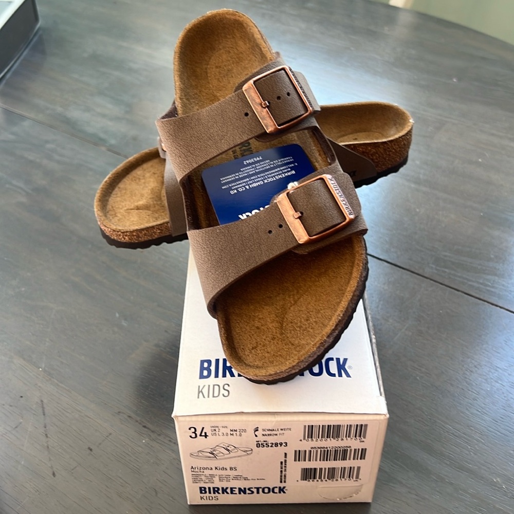 Birkenstock Kids Arizona Sandal in Mocha